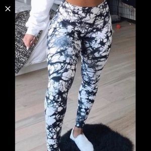 Lululemon wunder under pant highrise shibori 8